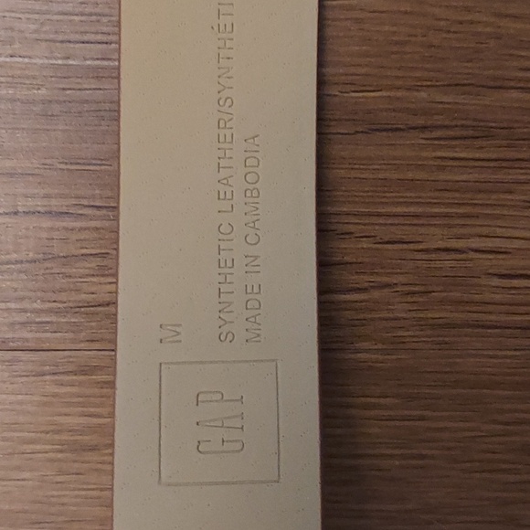 GAP Tan Leather Belt with Metal Buckle - Picture 7 of 7